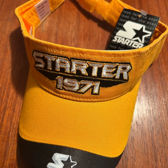 Starter 1971 Yellow Visor NWT - Picture 1 of 7